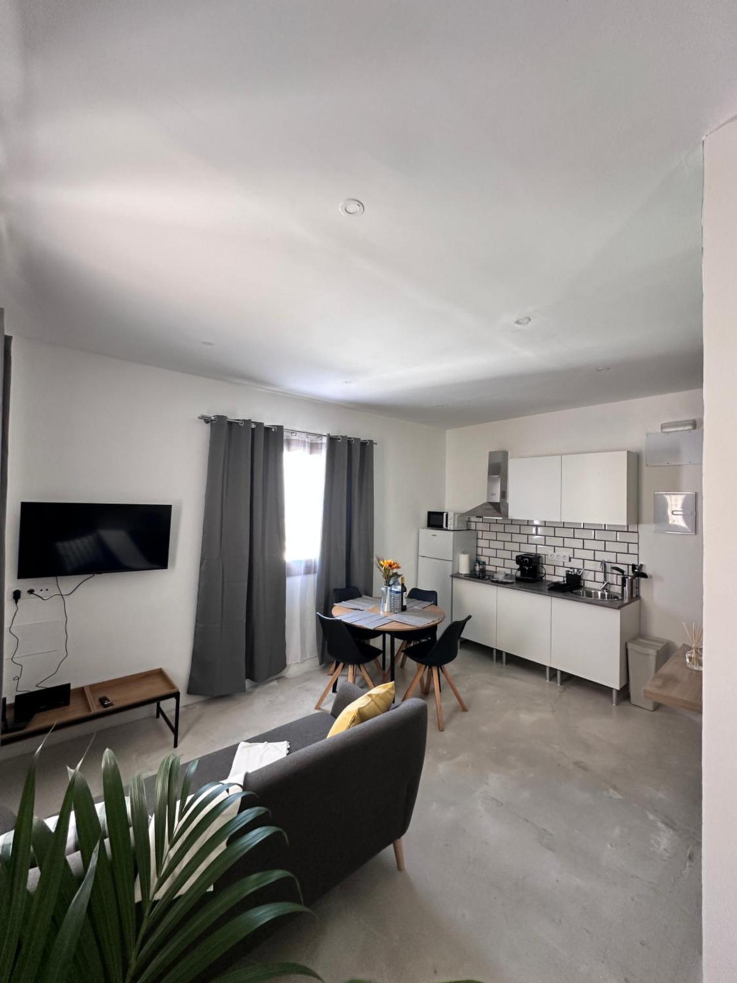 Euphorbia Suites Los Silos Dış mekan fotoğraf